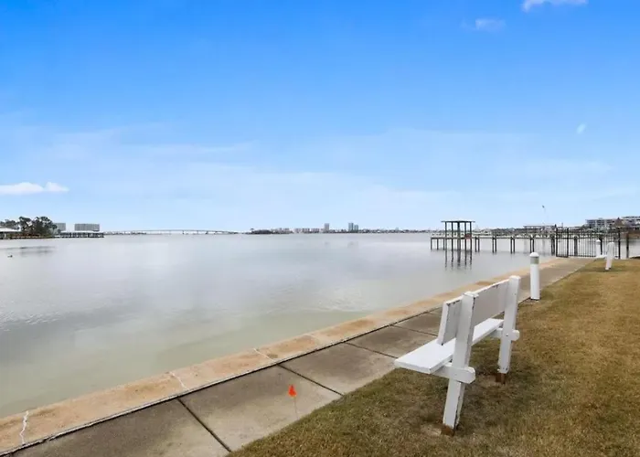 Back Bay Condo 1106 Orange Beach